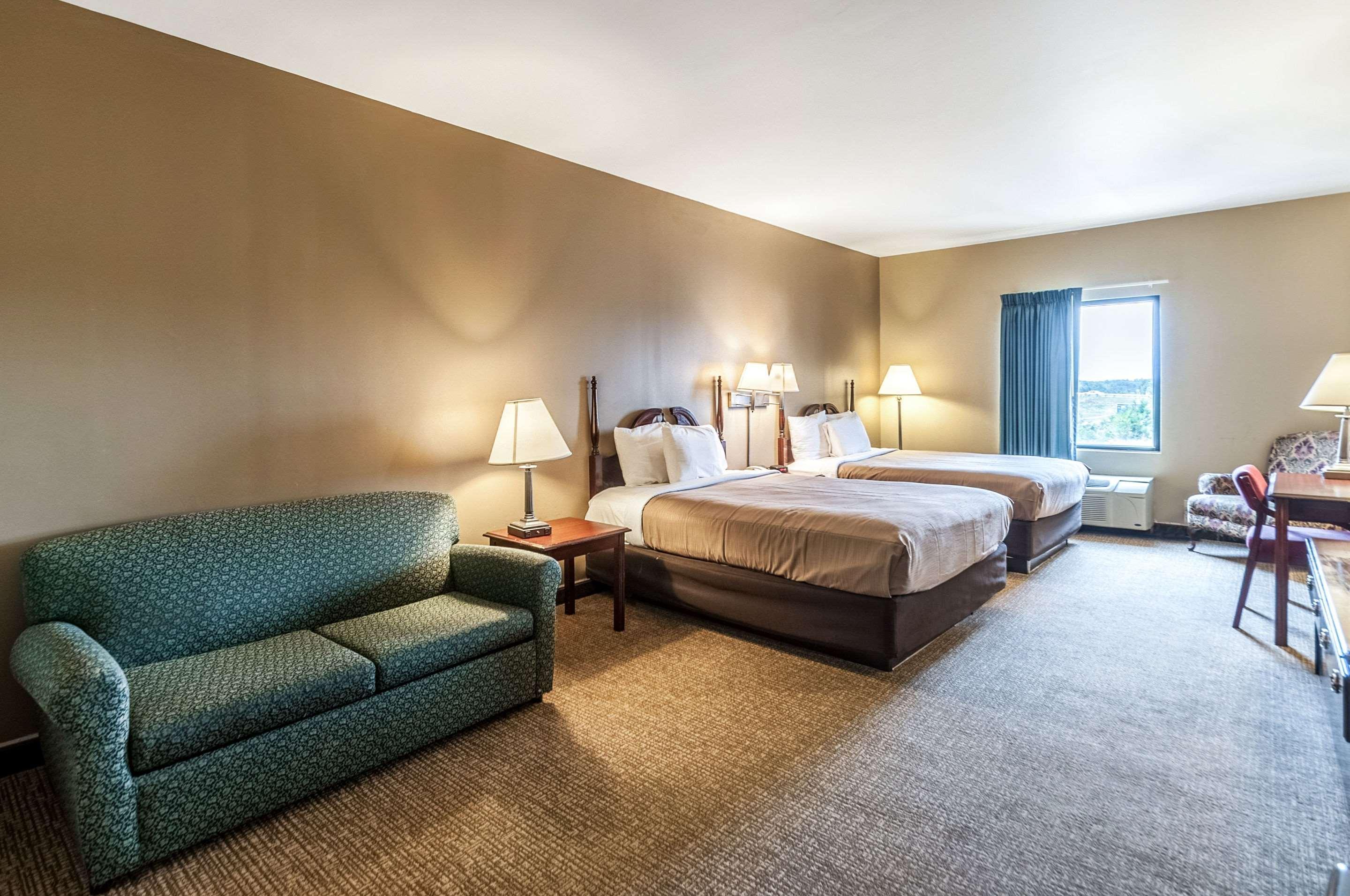 Econo Lodge Inn & Suites Middletown Екстериор снимка